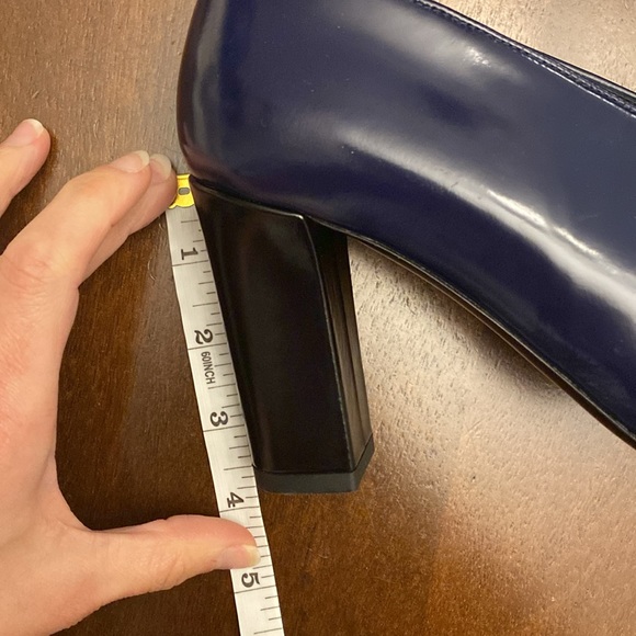 Via Spiga Women's Baran Block Heel Leather Pumps 37EU 7M US - Picture 9 of 9